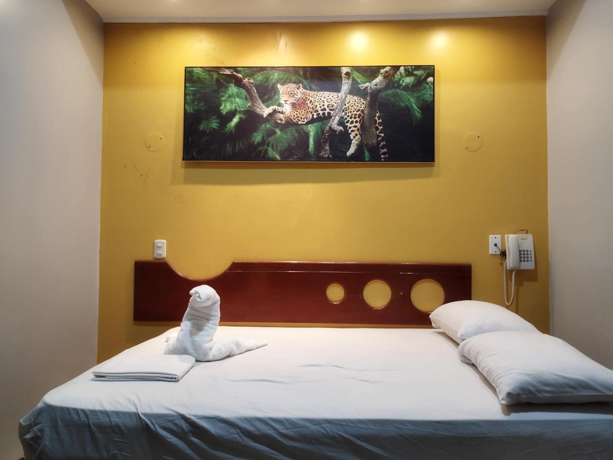 Hotel Confort Amazonico イキトス エクステリア 写真